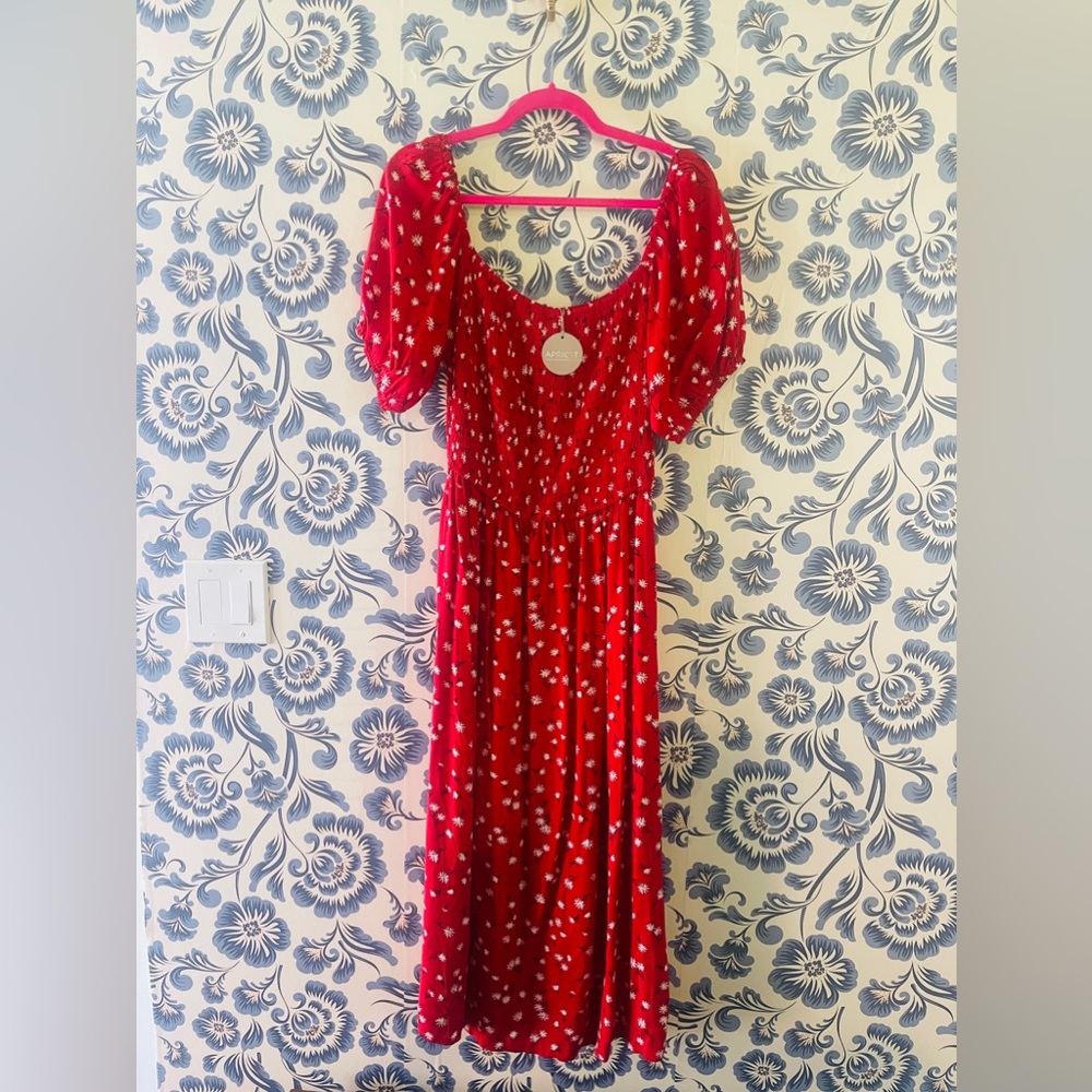 Apricot Brand Flattering Smocked Red Daisy Print Dress XL New with Tags